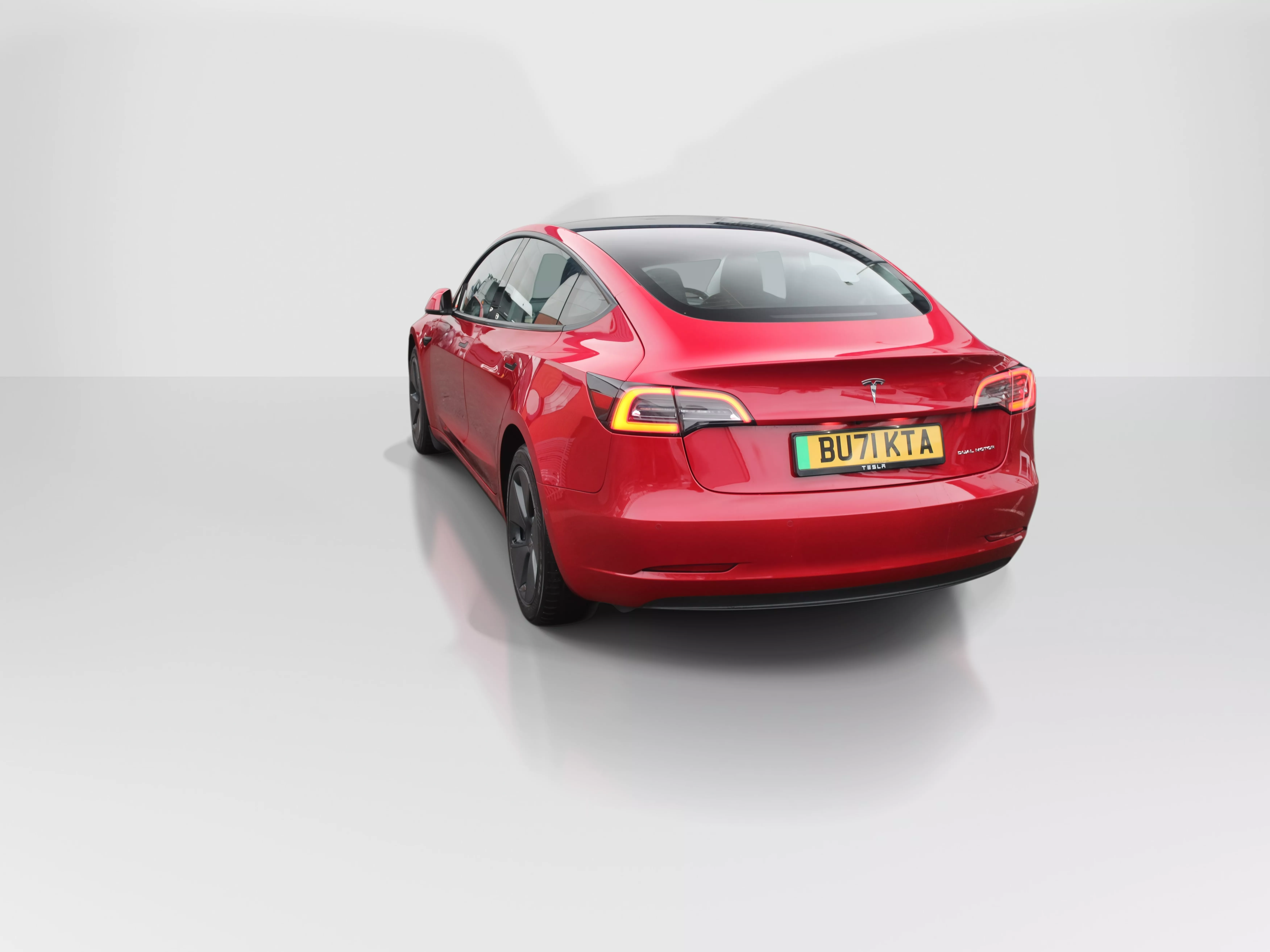 MODEL 3 LONG RANGE AWD