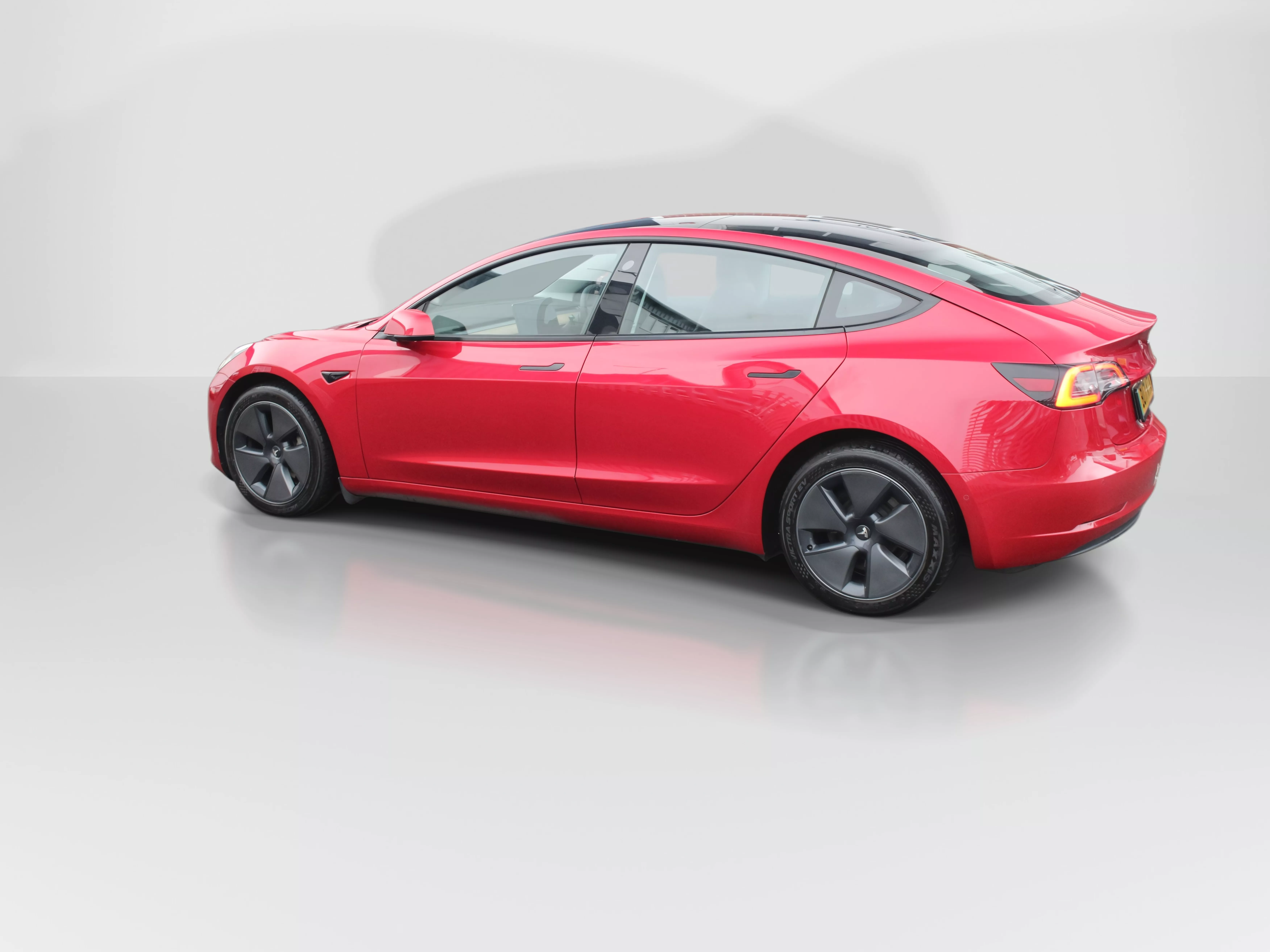 MODEL 3 LONG RANGE AWD