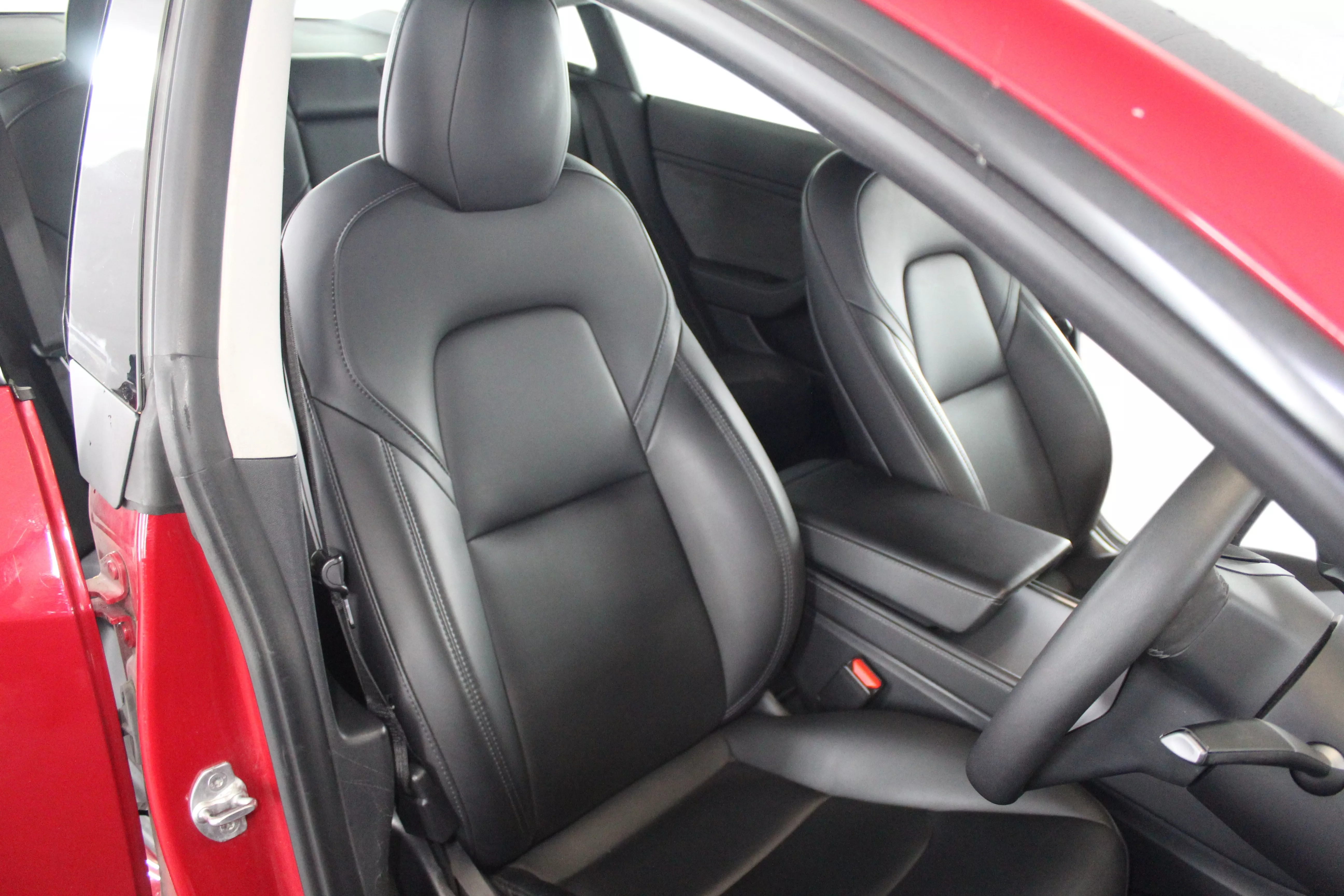 MODEL 3 LONG RANGE AWD