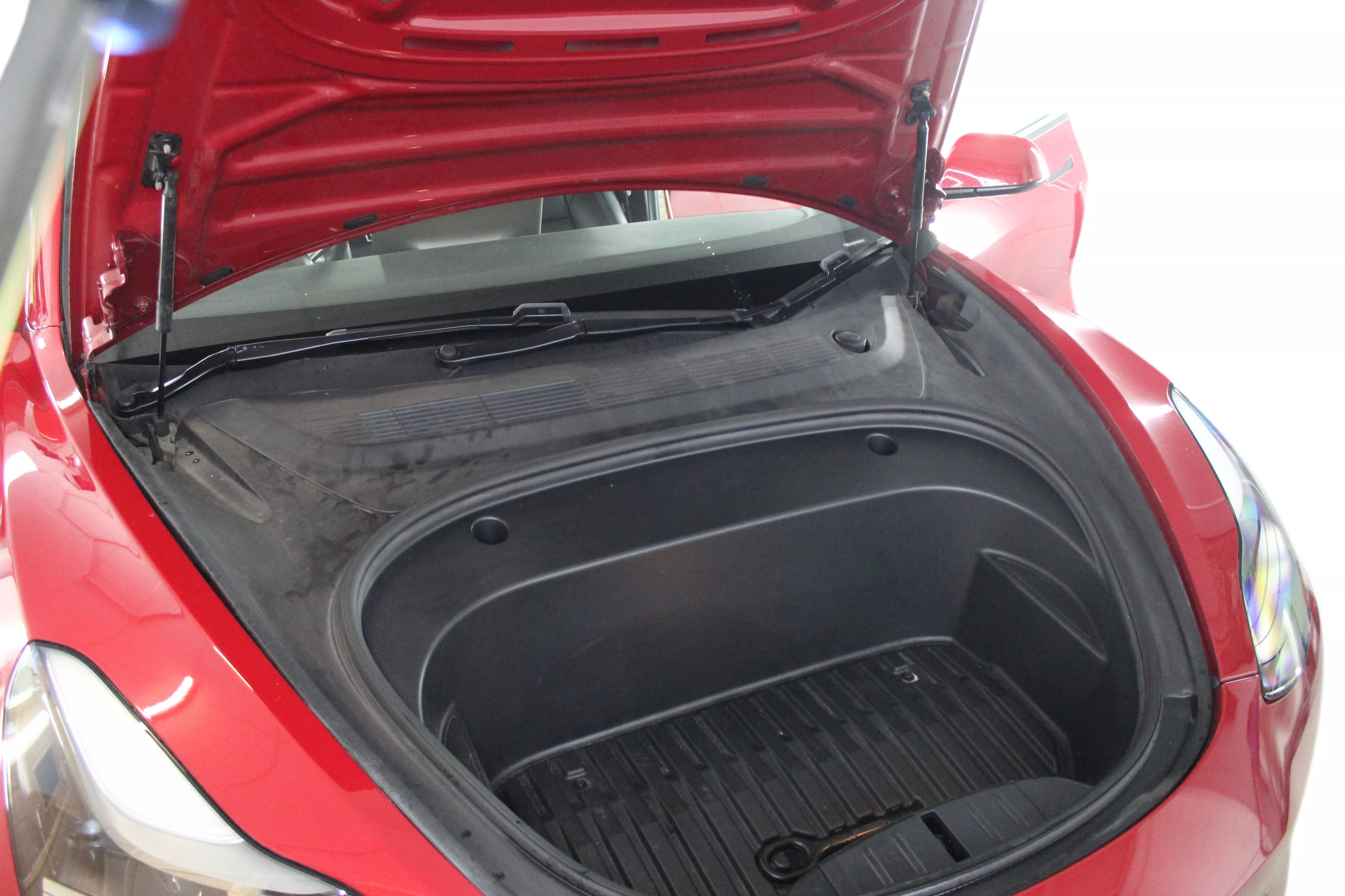 MODEL 3 LONG RANGE AWD