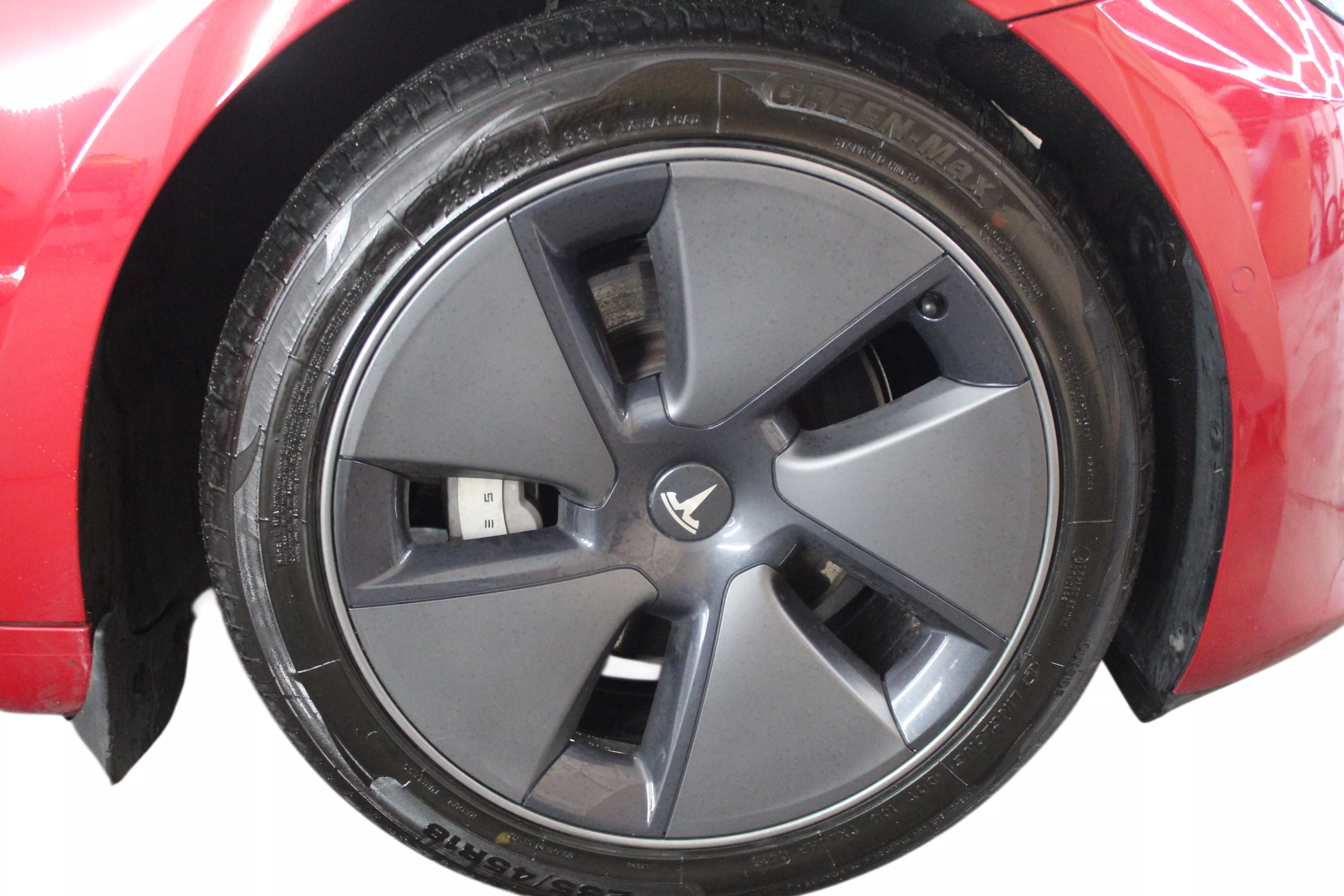 MODEL 3 LONG RANGE AWD